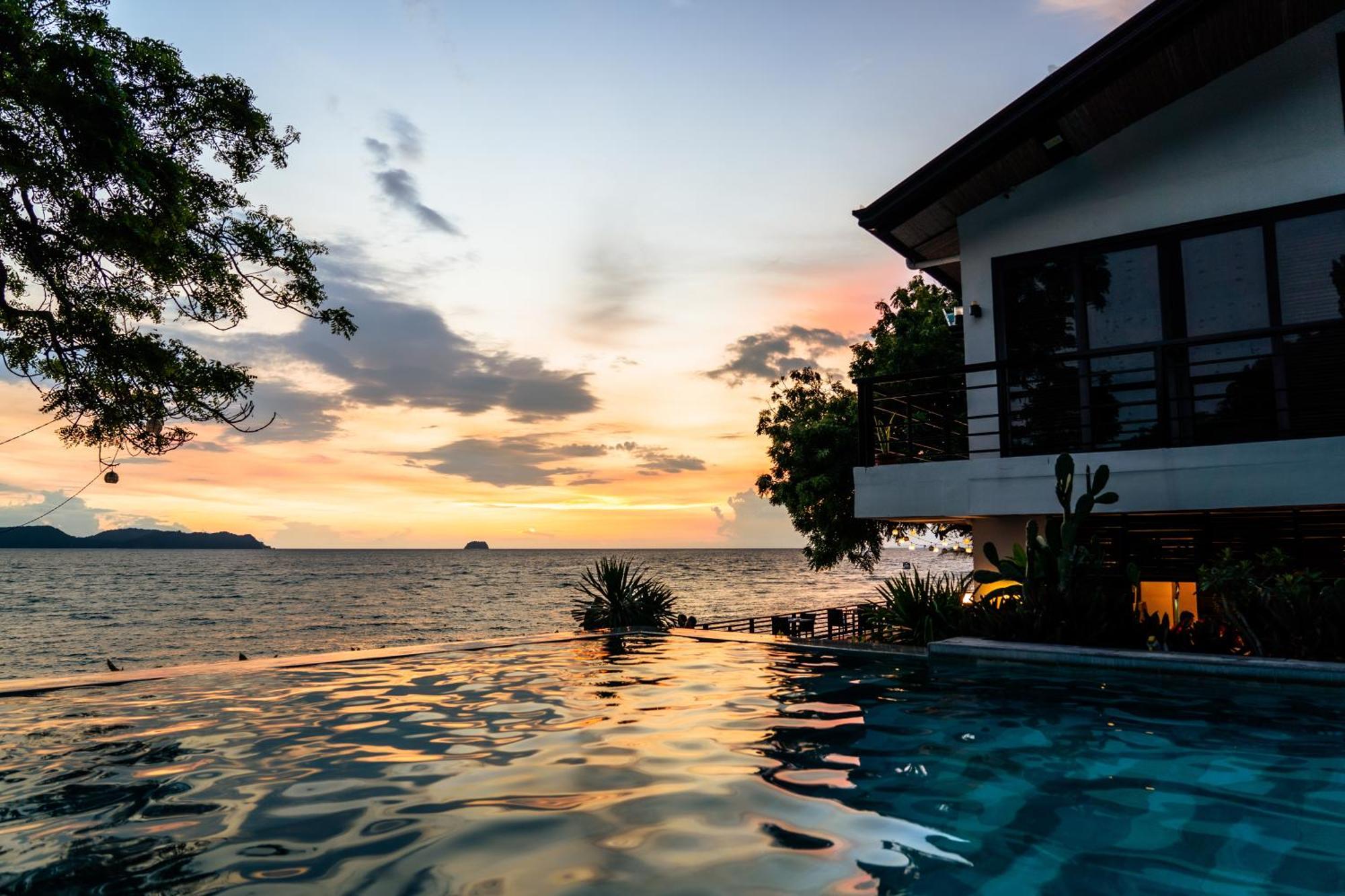 Altamare Dive And Leisure Resort Anilao Mabini  Ngoại thất bức ảnh